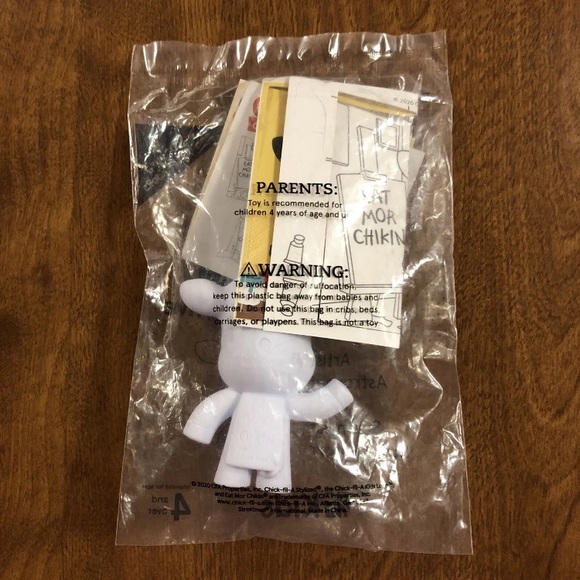 2020 Chick-fil-A Kids Meal Toy Cow Creations ARTIST - Picture 2 of 2